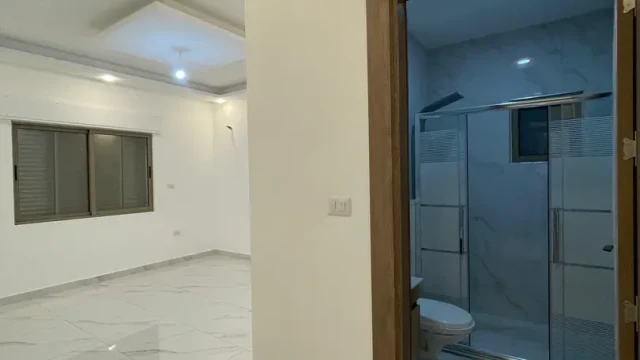 شقة - قرب الراعي مول - 53000 دأ