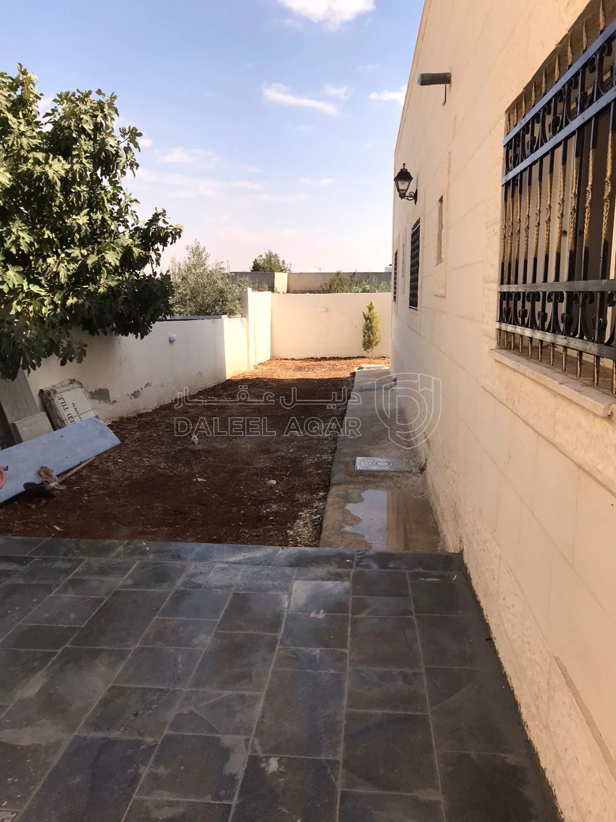 فيلا/منزل في شقة ارضية مع سطحها للبيع في مأدبا  - 75,000 دأ - صورة 15