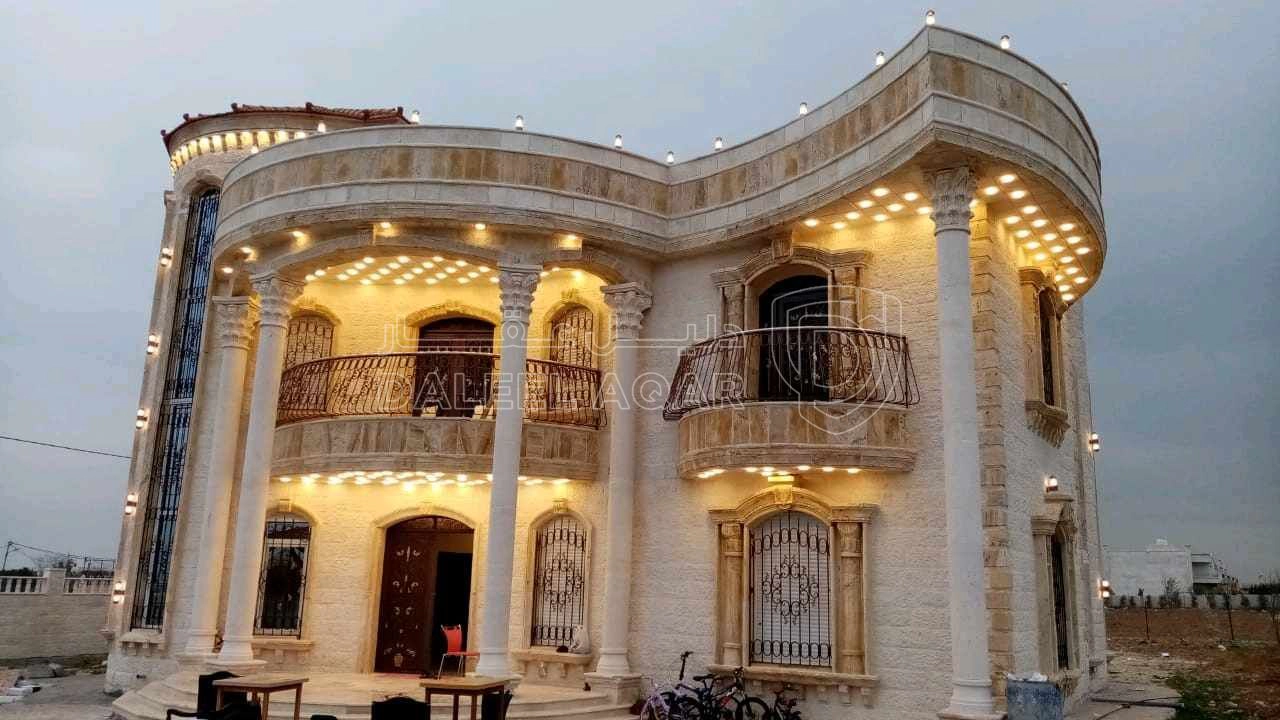 فيلا/منزل في خلف مدرسة الرهبات بلقرب من جامعة العلوم والتكولوجي - 625,000 دأ - صورة 1
