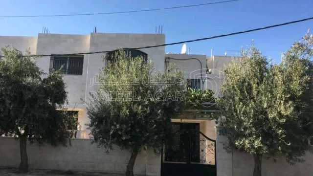 فيلا/منزل - ضاحيه الأمير علي خلف مدارس بيت المقدس  - 295000 دأ
