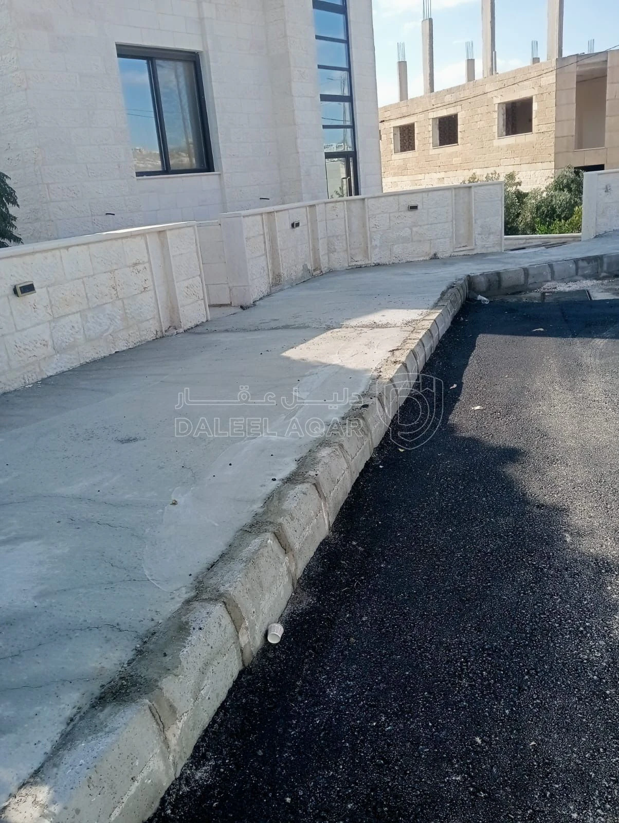 فيلا/منزل في اربد - زبده - السريج -قرب  مركز امن اربد الغربي  - 200,000 دأ - صورة 13