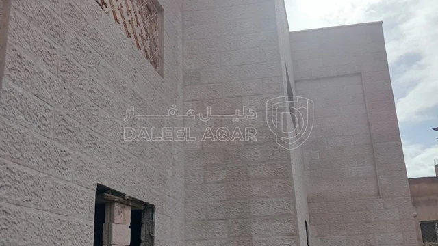 فيلا/منزل في اربد - زبده - السريج -قرب  مركز امن اربد الغربي  - 200,000 دأ - صورة NaN