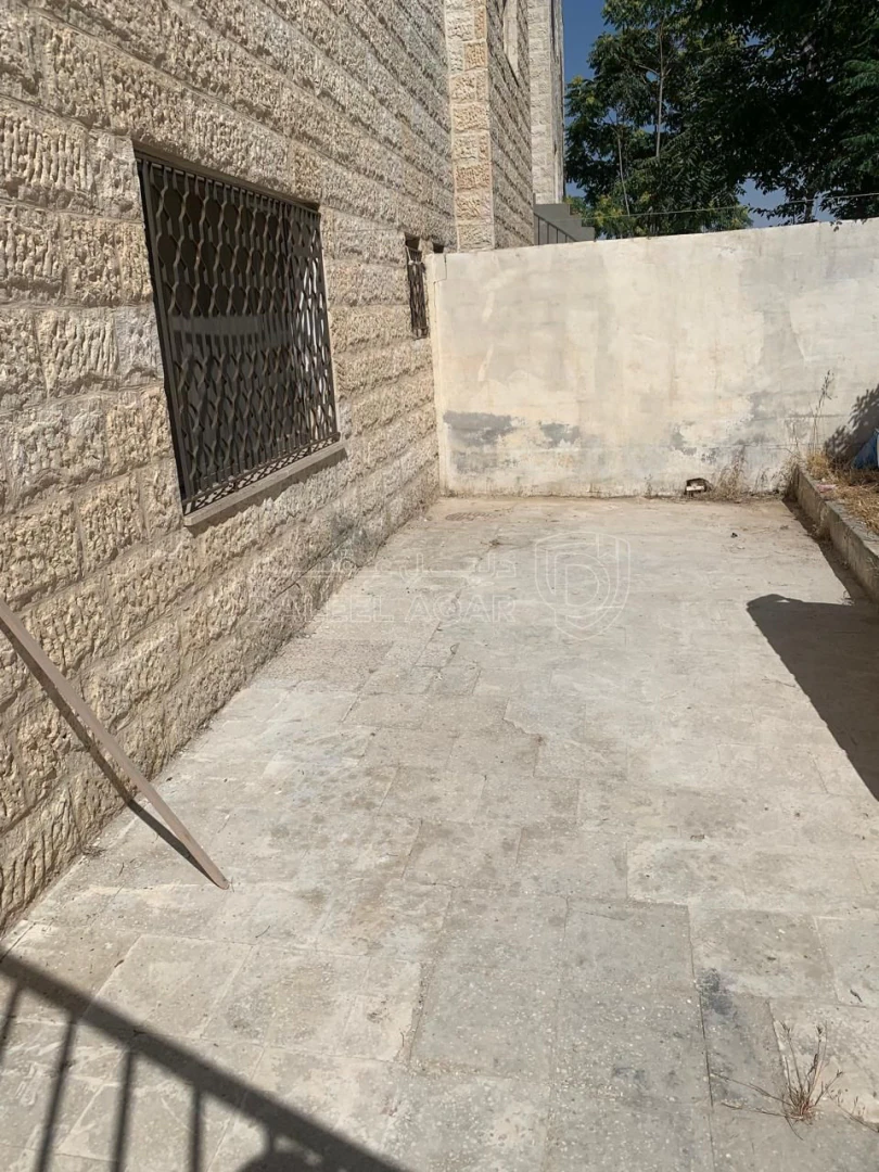 شقة في شارع جبل المبرد - 35,000 دأ - صورة 1