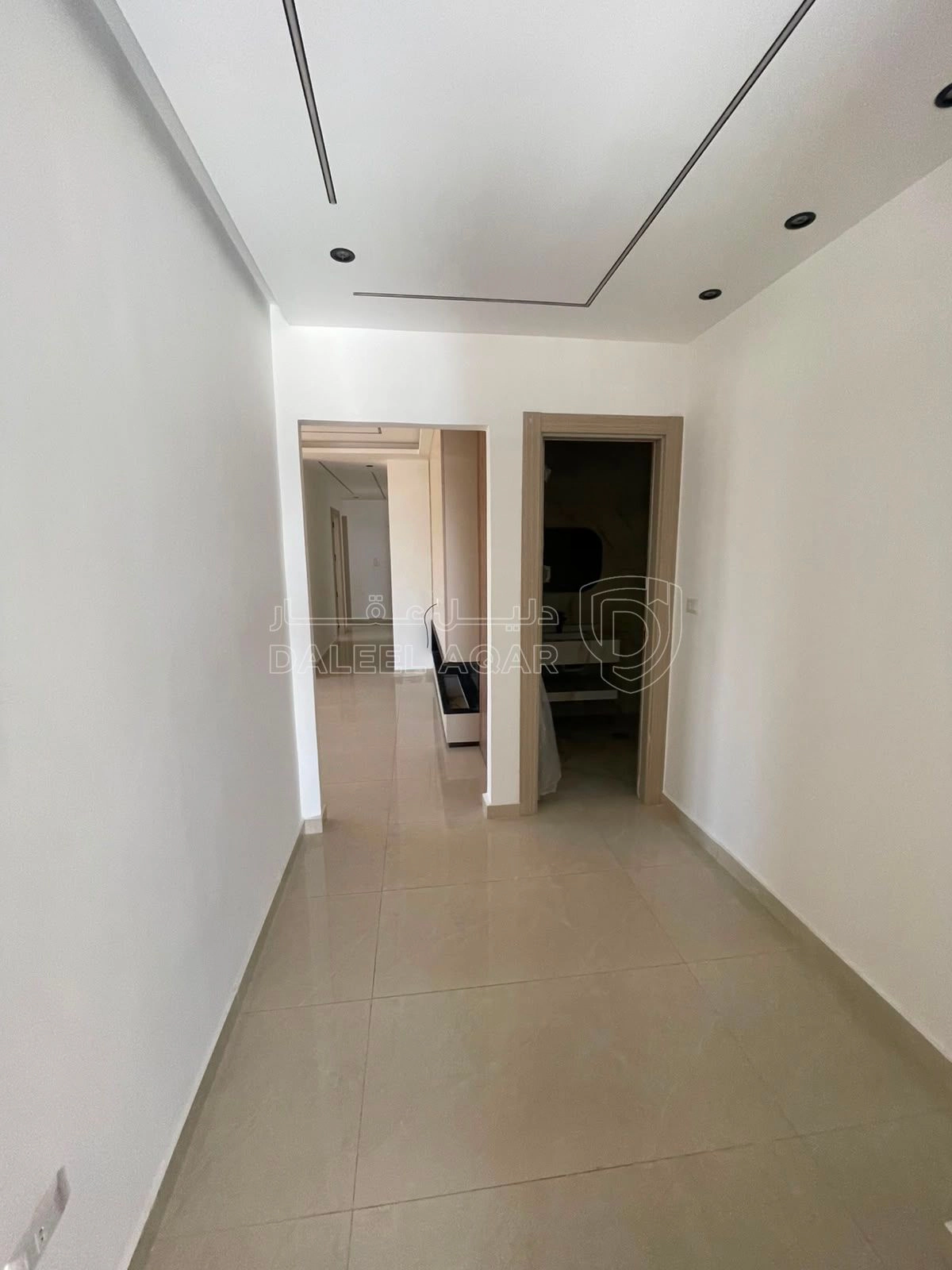شقة في ضاحية الرشيد - بالقرب من مسجد القعقاع - 145,000 دأ - صورة 1