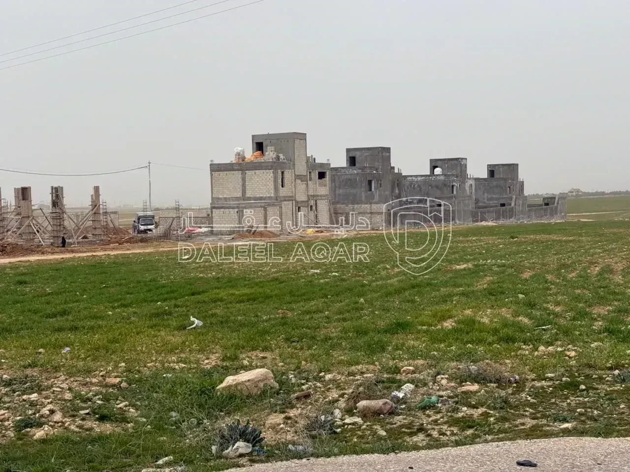 فيلا/منزل في مأدبا - حدب حوارة الوسطى - 185,000 دأ - صورة 2