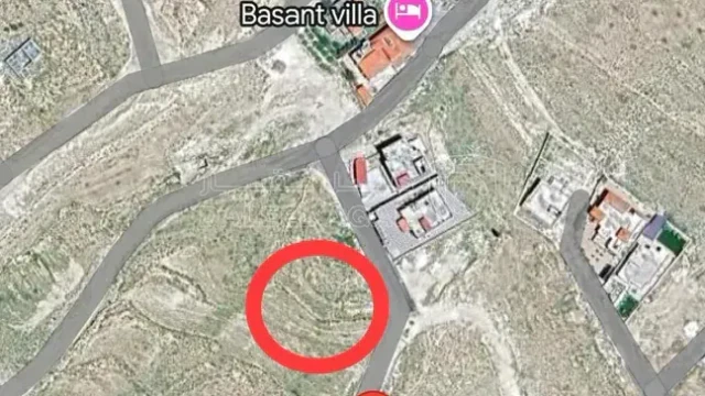 أرض في وادي موسى مخيمر - 38,000 دأ - صورة 1