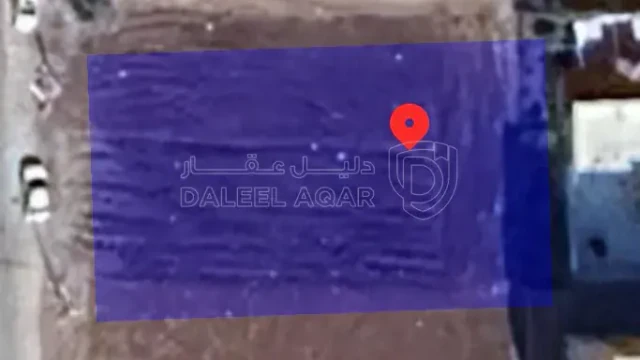 أرض - أربد الصريح الشارع العام وسط البلد  - 42000 دأ