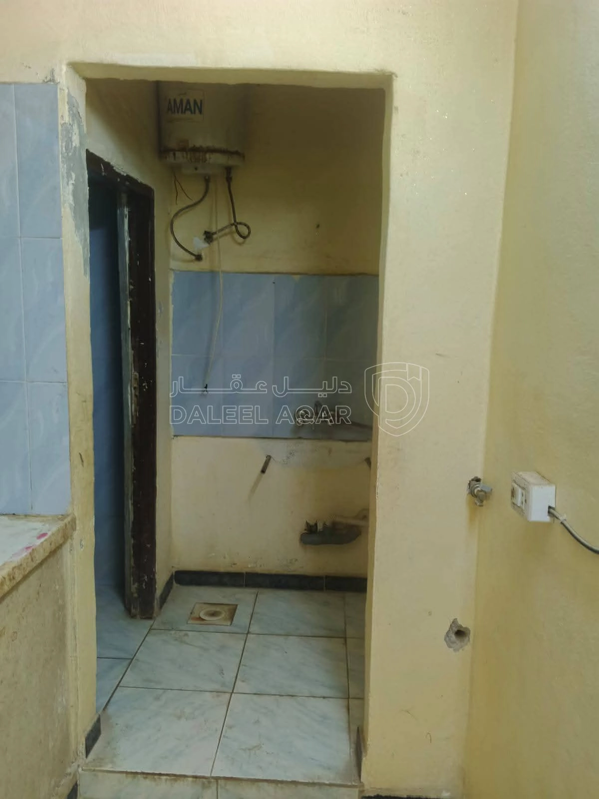 شقة في المحكمة الشرعيه الهاشميه  - 11,500 دأ - صورة 1
