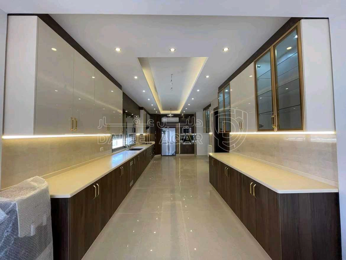 شقة في ام السماق- شارع عبدالله الداود - بناية 35 - 380,000 دأ - صورة 1