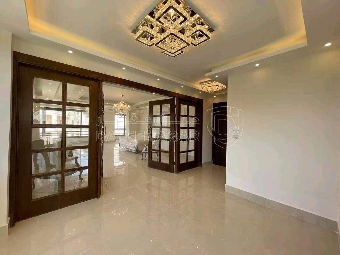 شقة في ام السماق- شارع عبدالله الداود - بناية 35 - 380,000 دأ - صورة 1