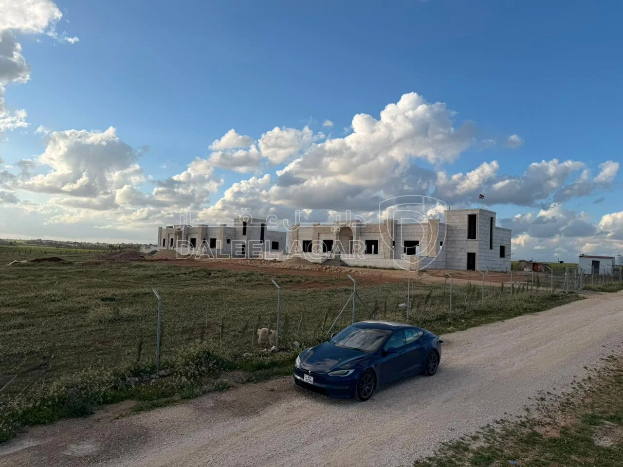 أرض في شارع الاربعين - طريق المطار - 36,000 دأ - صورة 1