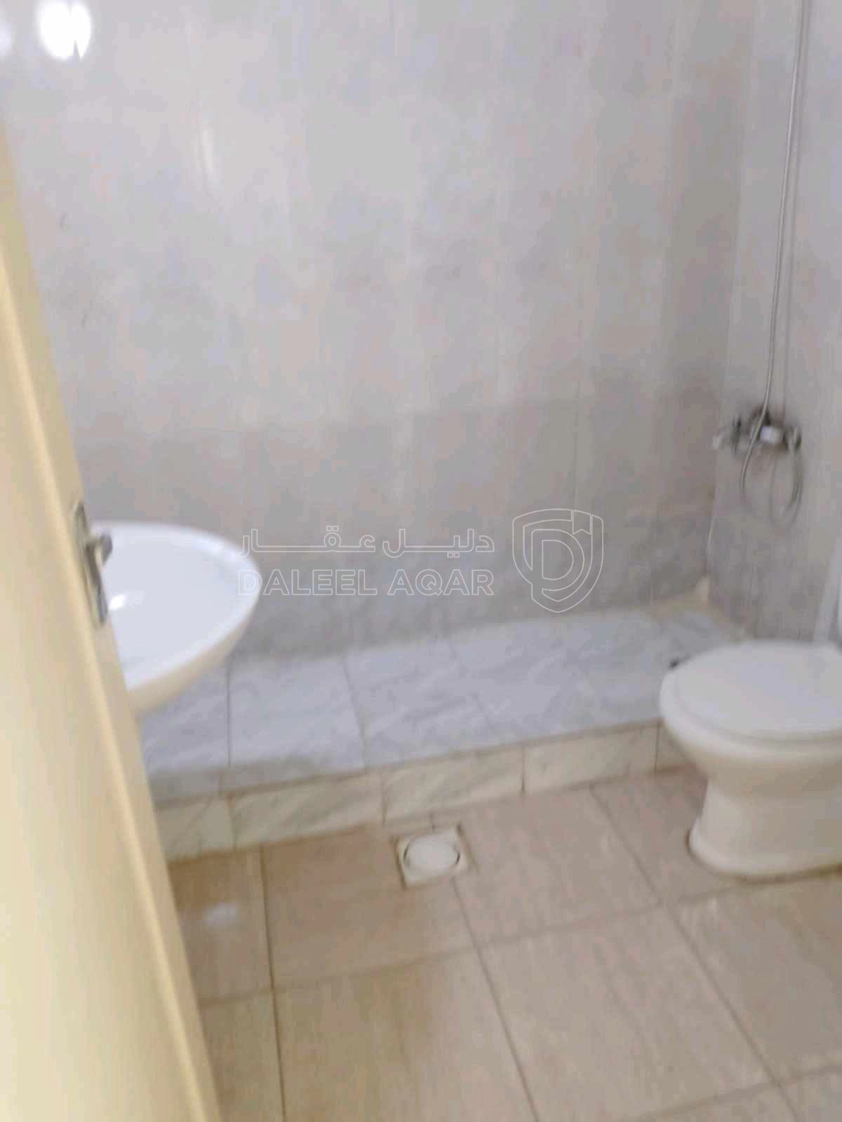 شقة في ماركا الشماليه قرب قرية خالد  - 24,000 دأ - صورة 1