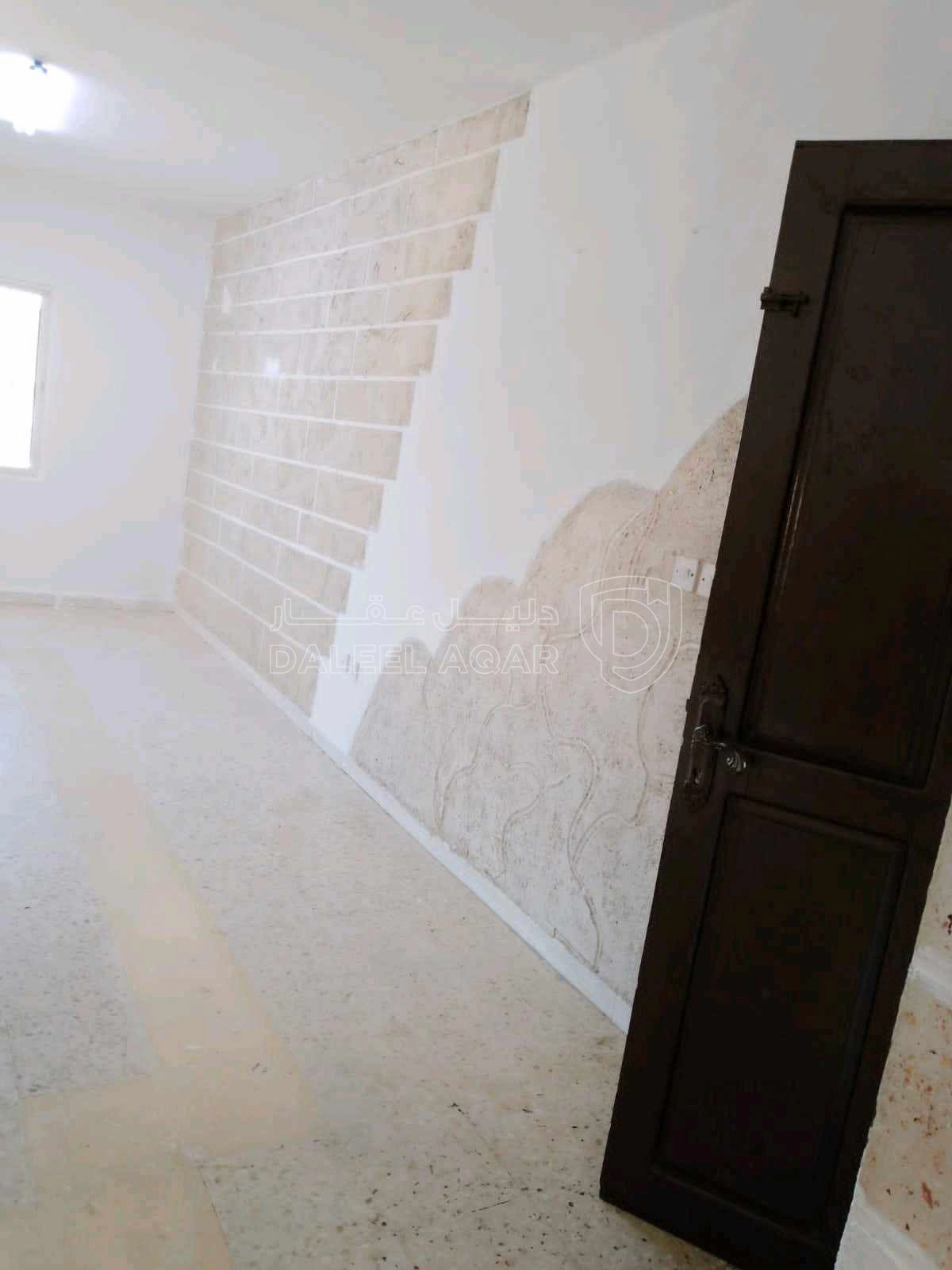 شقة في ماركا الشماليه قرب قرية خالد  - 24,000 دأ - صورة 1