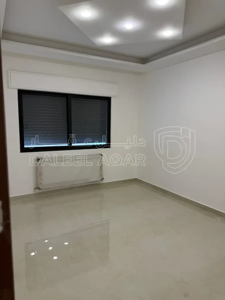 شقة في خلف الجامعة الاردنية - 105,000 دأ - صورة 1