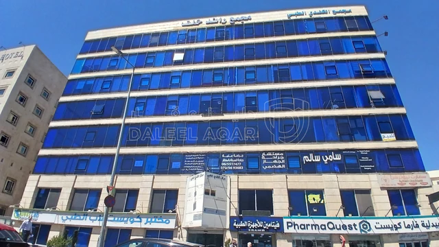 مكتب/تجاري - إشارات وادي صقرة باتجاه الدوار الخامس  - 55000 دأ