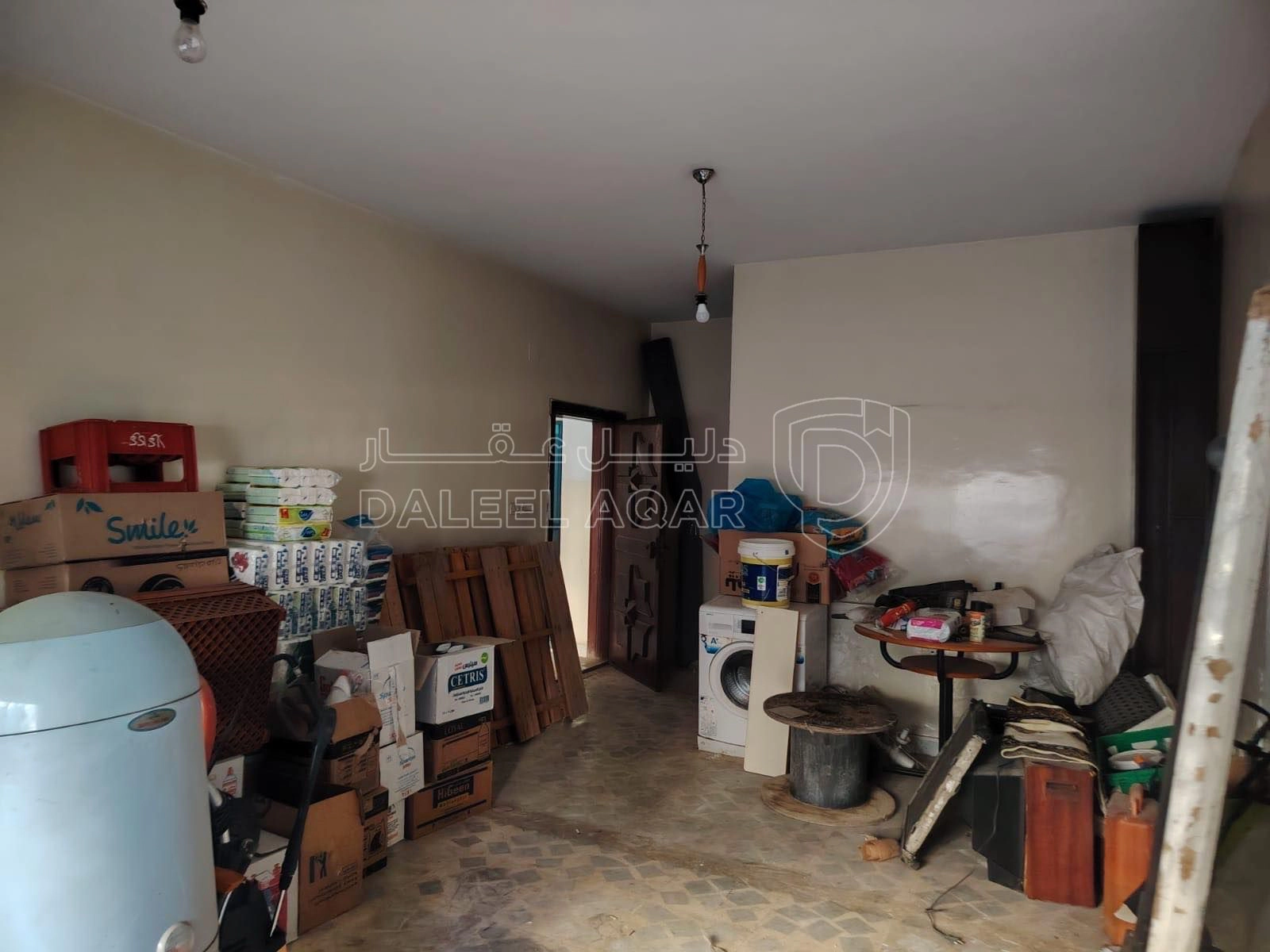 شقة في شقة ارضية مع كراج شارعين - 70,000 دأ - صورة 1