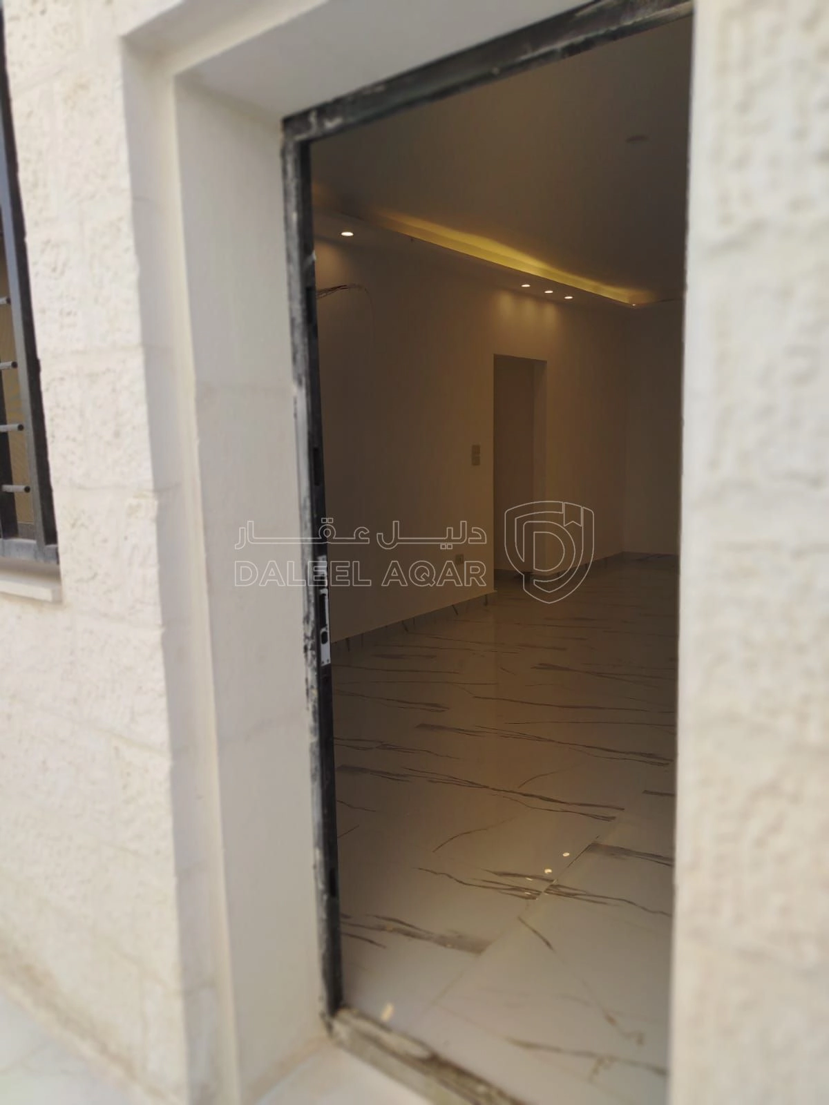 شقة في شقة للبيع 188م في ضاحية الامير علي - 89,000 دأ - صورة 1