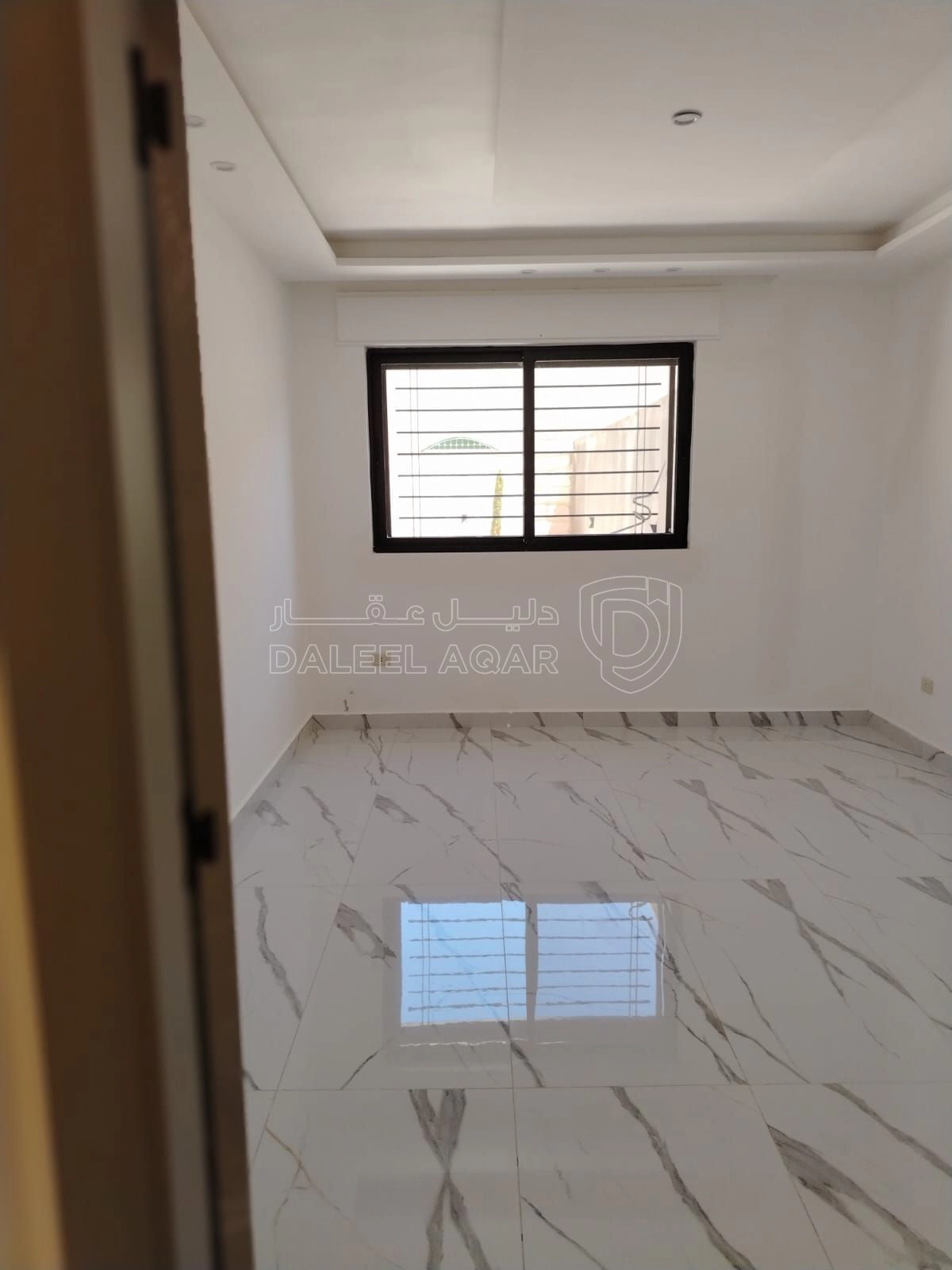 شقة في شقة للبيع 188م في ضاحية الامير علي - 89,000 دأ - صورة 1
