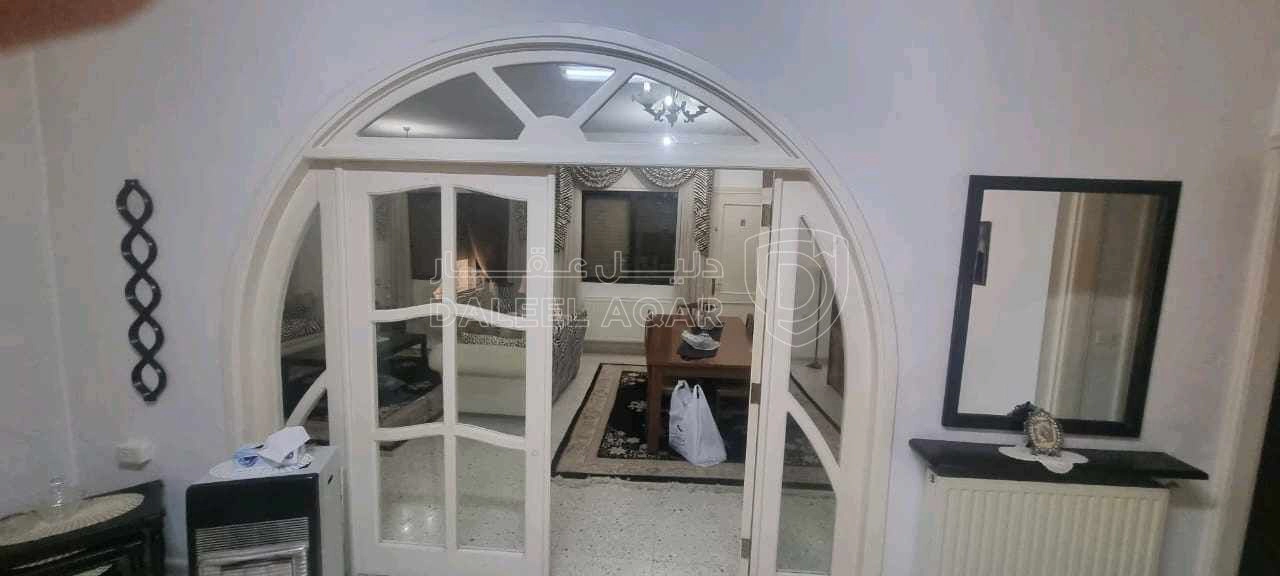 فيلا/منزل في الزرقاء الزرقاء الجديده شارع عبد الرحمان بن عوف  - 200,000 دأ - صورة 1