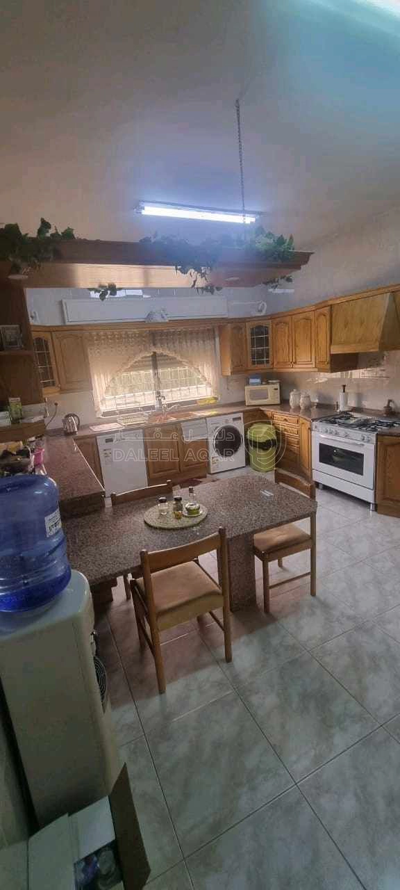 فيلا/منزل في الزرقاء الزرقاء الجديده شارع عبد الرحمان بن عوف  - 200,000 دأ - صورة 1