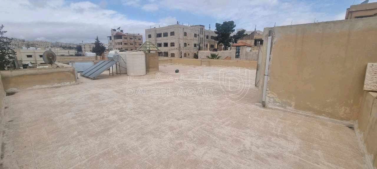 فيلا/منزل في الزرقاء الزرقاء الجديده شارع عبد الرحمان بن عوف  - 200,000 دأ - صورة 1