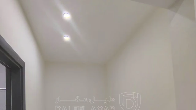 شقة في اربد خلف اربد مول جراند شارع البتراء قرب الحدائق  - 77,000 دأ - صورة NaN