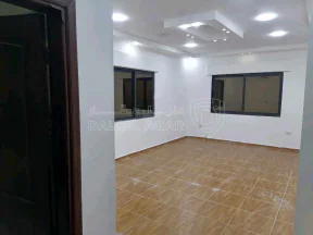 شقة - اربد-ايدون-حي راهبات الوردية ،خلف سوبر ماركت MK - 86000 دأ