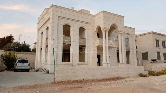 فيلا/منزل - عمان، شفا بدران - 600000 دأ