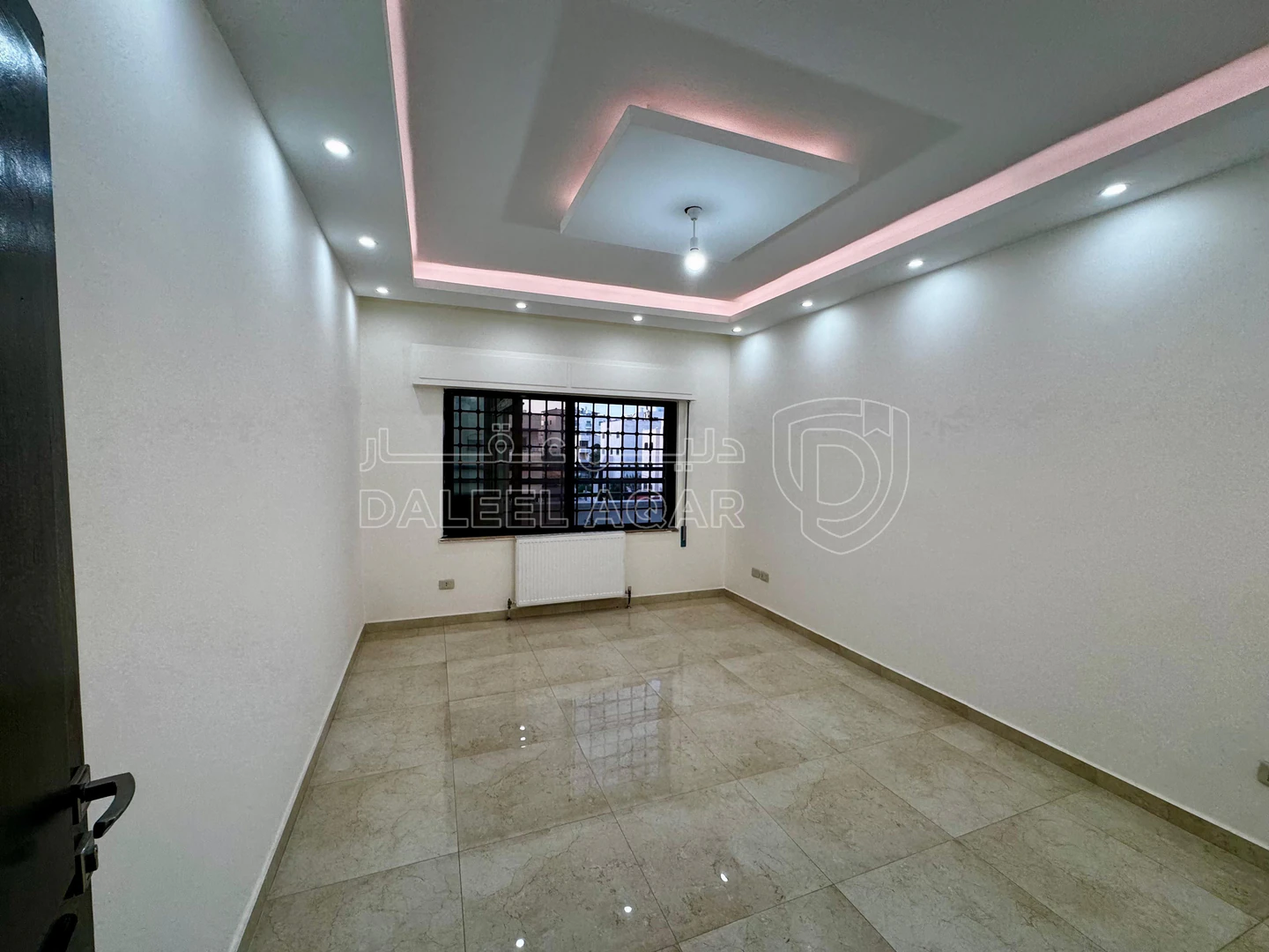 شقة في شارع حسين فلاح الياصجين - 125,000 دأ - صورة 1