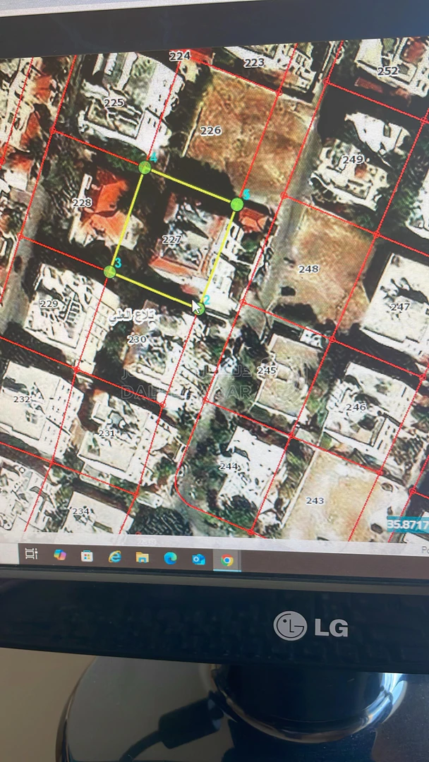 شقة في شارع حسين فلاح الياصجين - 125,000 دأ - صورة 1