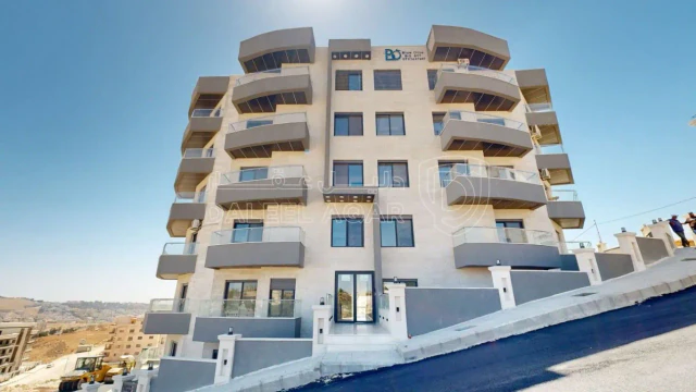 شقة - الجبيهة قرب مسجد المنصور  - 93000 دأ