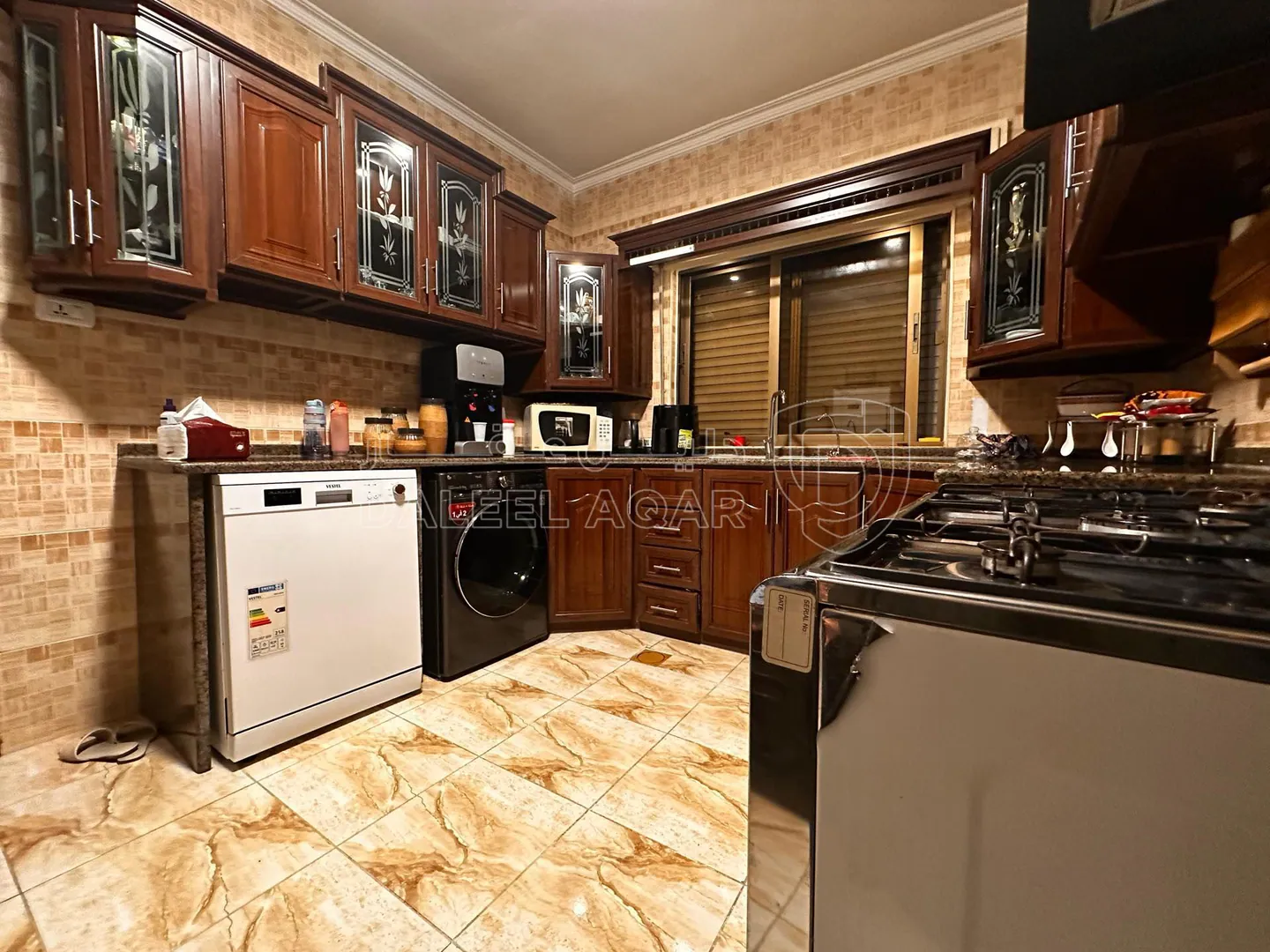 شقة في عمان -ضاحية الاستقلال-بالقرب من مسجد ابو بكر - 55,000 دأ - صورة 1