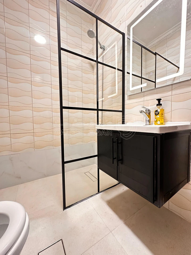 شقة في عمان -ضاحية الاستقلال-بالقرب من مسجد ابو بكر - 55,000 دأ - صورة 1