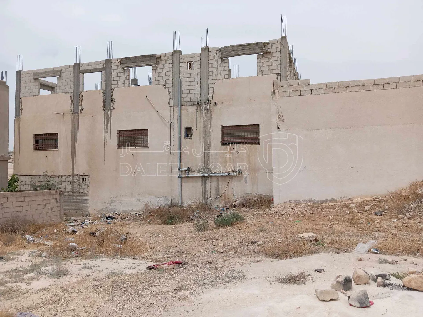 فيلا/منزل في الزرقاء خلف مستشفى فيصل 2 كم - 85,000 دأ - صورة 3