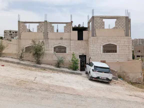 فيلا/منزل - الزرقاء خلف مستشفى فيصل 2 كم - 85000 دأ