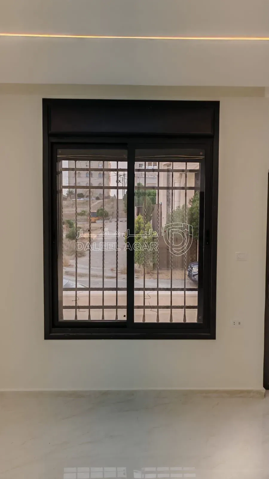 شقة في الزرقاء - مدينة الشرق  - 41,000 دأ - صورة 1