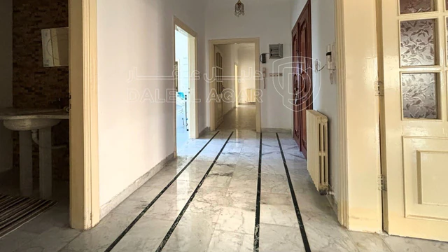 شقة في ام اذينة شارع طريف - 210,000 دأ - صورة NaN