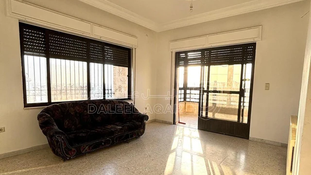 شقة في ام اذينة شارع طريف - 210,000 دأ - صورة NaN