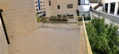 فيلا/منزل في عمان مرج الحمام قرب طريق المطار - 300,000 دأ - صورة NaN