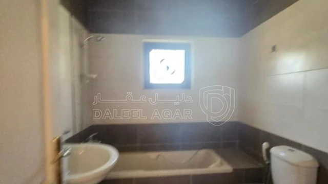 شقة في شقة طابقيه فخمه مساحة ٣٥٠ م٢  مقابل جريدة الراي ضا - 160,000 دأ - صورة NaN