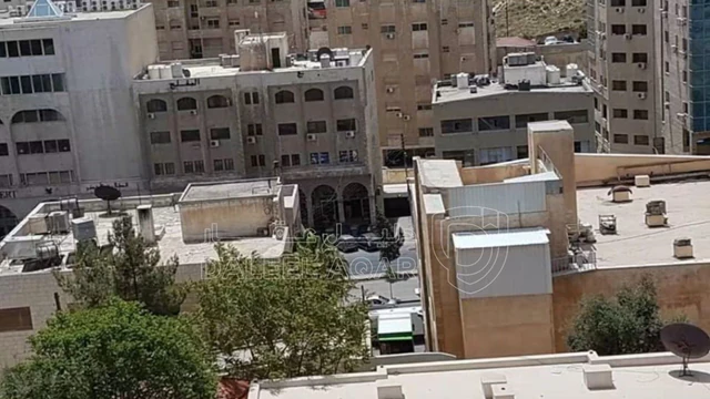 شقة في شقة طابقيه فخمه مساحة ٣٥٠ م٢  مقابل جريدة الراي ضا - 160,000 دأ - صورة NaN