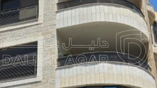 شقة - شقة طابقيه فخمه مساحة ٣٥٠ م٢  مقابل جريدة الراي ضا - 160000 دأ