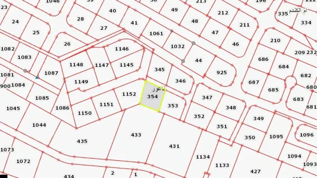أرض - طريق المطار خلف المدارس العالمية - 360000 دأ