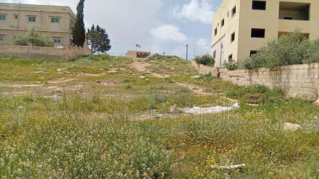 أرض في طريق بيرين الزرقاء - جريبا ، حي نصار  - 25,000 دأ - صورة 1