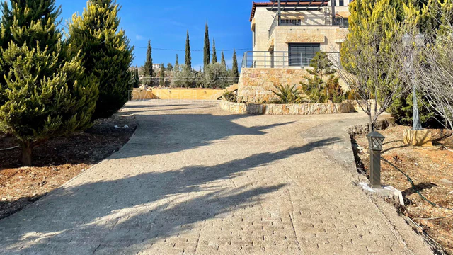 مزرعة/شاليه في مزرعه بموقع مميز في جرش للبيع - 230,000 دأ - صورة NaN