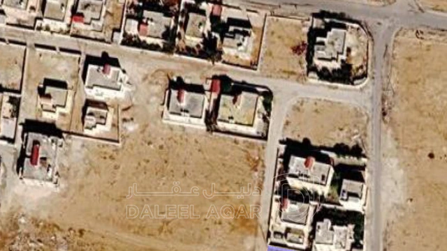 أرض في المفرق قرب مدرسة جعفر الطيار - 19,000 دأ - صورة NaN
