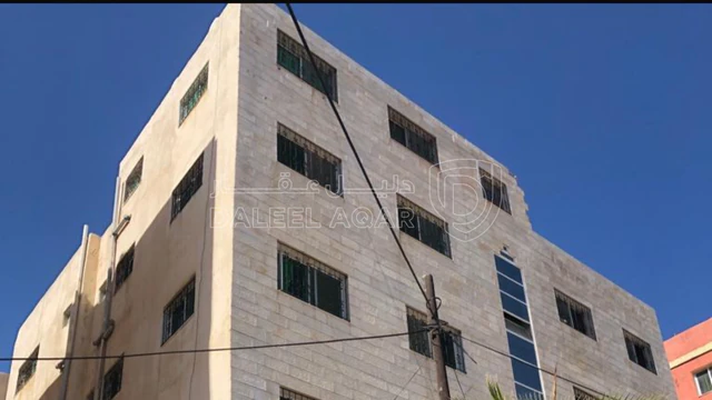 مبنى - فرصة استثمارية مميزة في السلط | عمارة سكن طالبات  - 500000 دأ