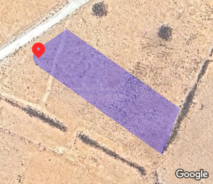 أرض في المفرق الصالحيه مقابل مبنى البلديه شمال طريق الدول - 8,500 دأ - صورة 1
