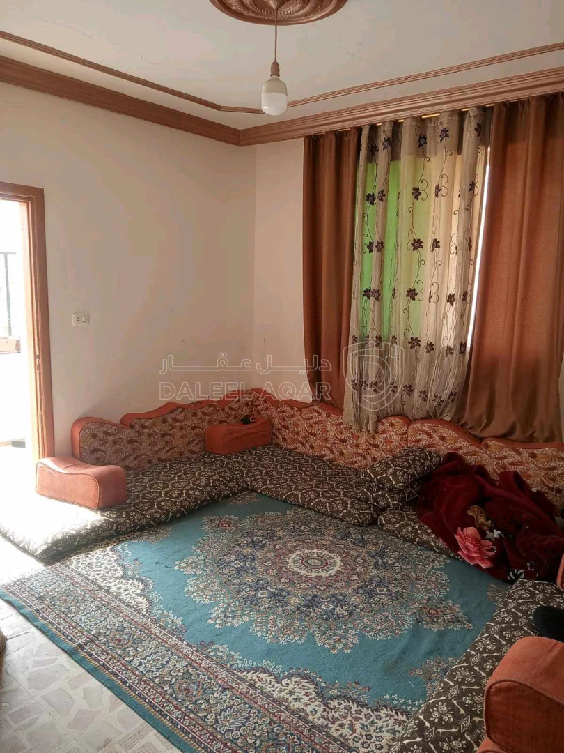 شقة في  ابو نصير ،حي السعاده ، شارع زعل المحامين ،شارع 13 - 32,000 دأ - صورة 1