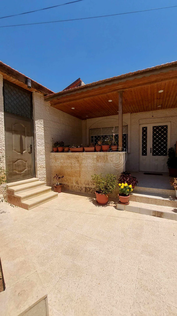 فيلا/منزل في عمارة للبيع /منزل مستقل - 155,000 دأ - صورة 1